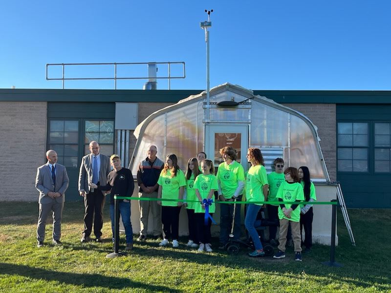 Jim Ward thanking the school, the many donors and Sustainable CT
