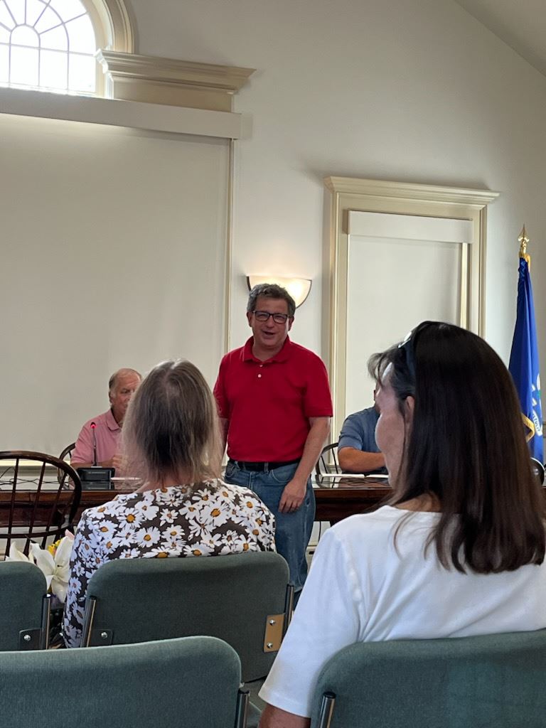 Eric Knapp recognizing Kim Barrows